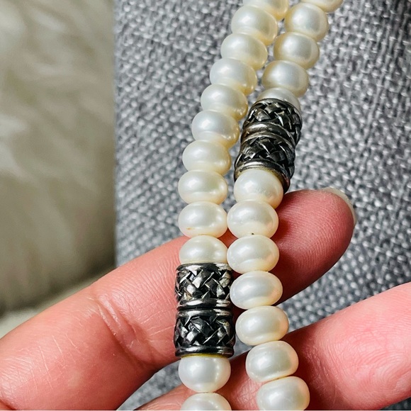 Adjustable Length 3pc White Freshwater Pearls with Magnetic Clasps - Picture 3 of 11